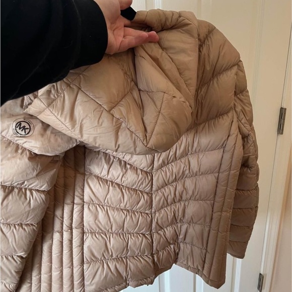 Like new Michael kors puff jacket, gold. Size medium. Only worn 2X - Picture 2 of 3